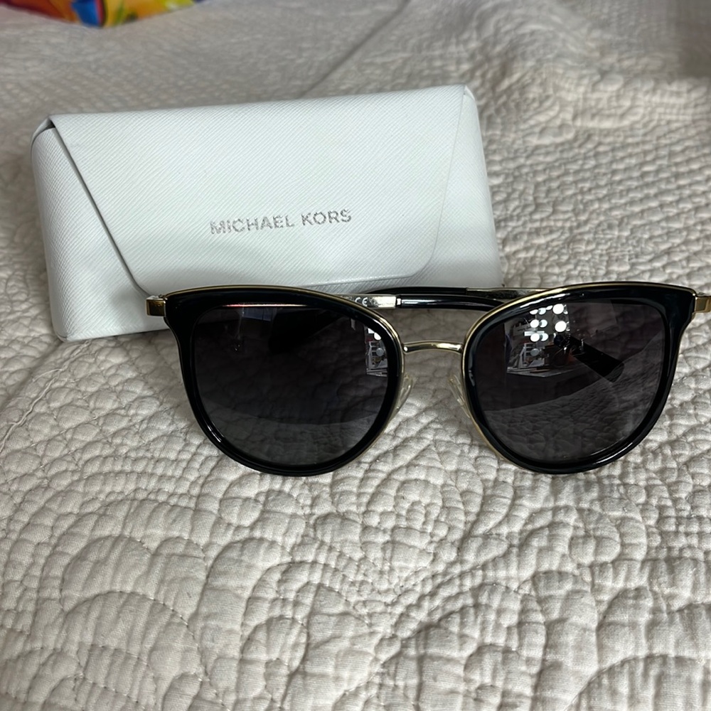 Michael Kors women polarized sun glasses, metal frame, black and gold